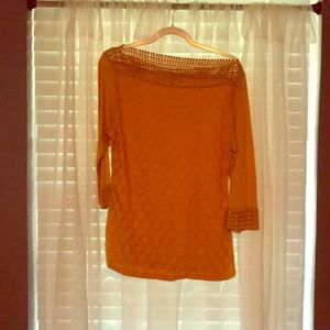 Size LG but fits like Medium....mustard 🍁
